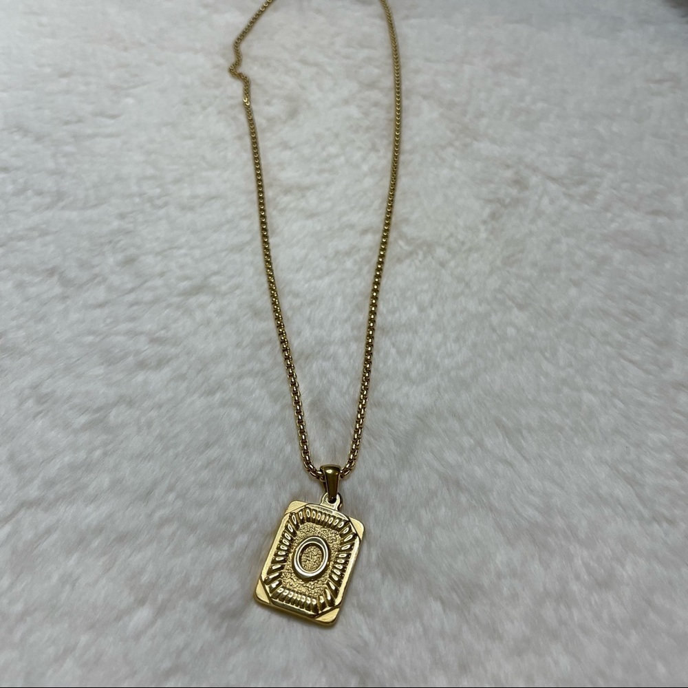 O, P Initial Necklace_Square Shape